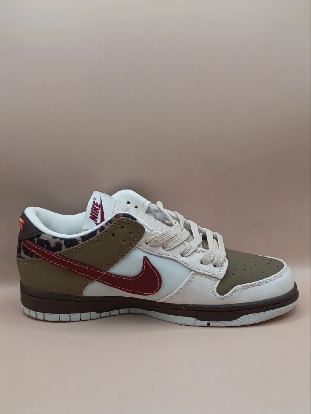 New Nike Womens Dunk Low Sneaker-Khaki Team Red Leopard Size 7.5 US